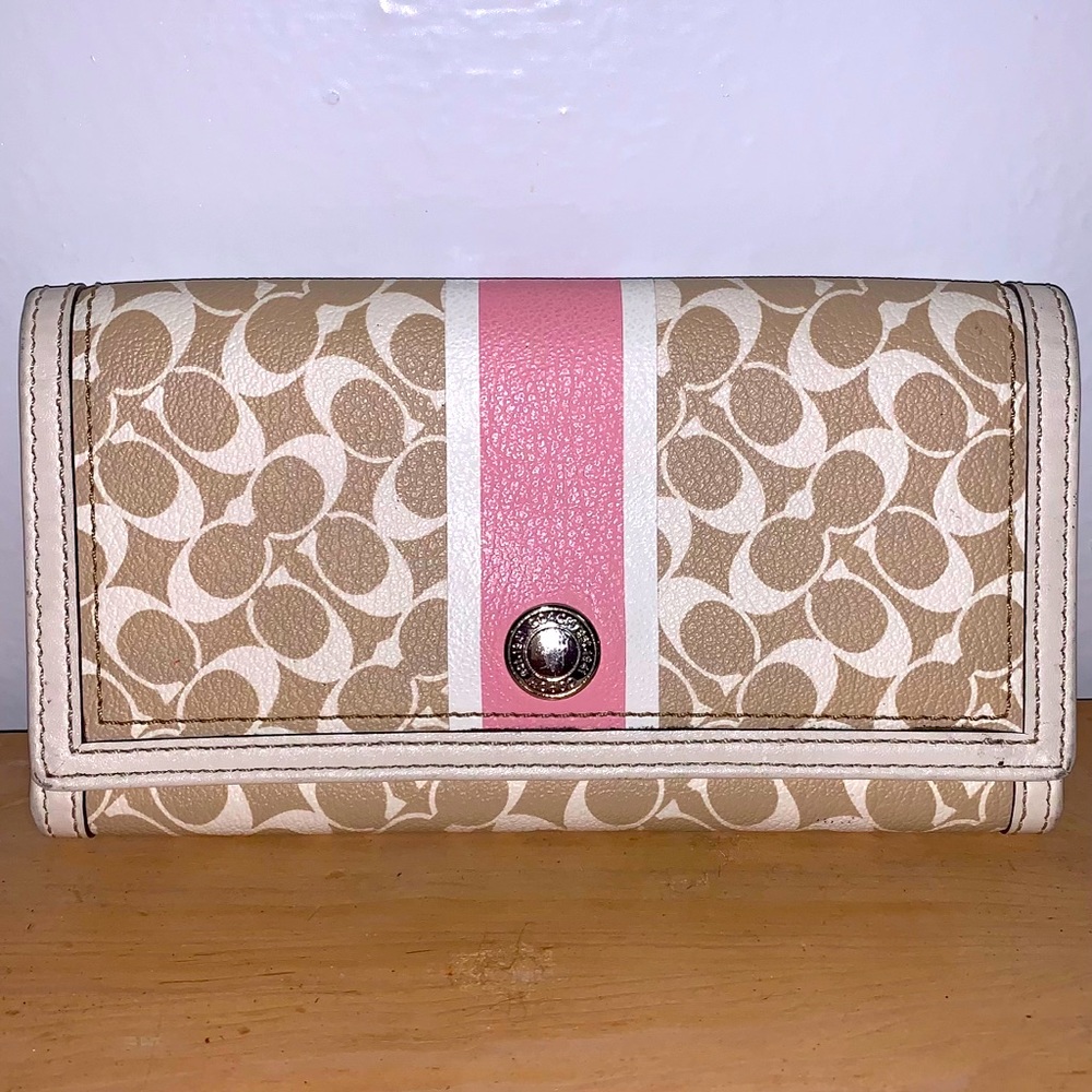 ✨Coach wallet✨